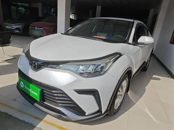 Фото 1 - Toyota Izoa