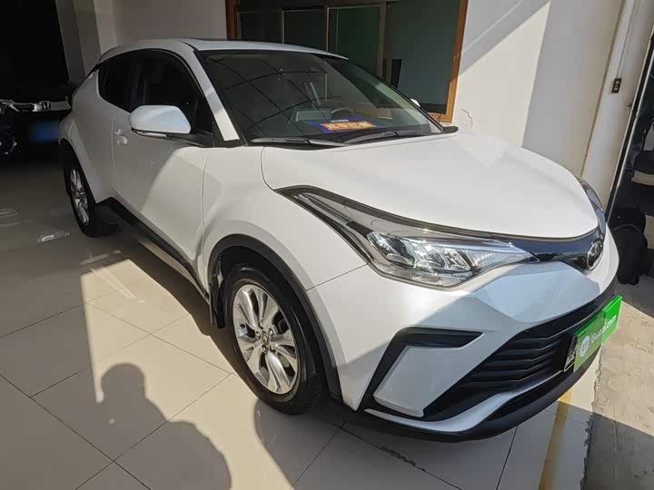 Фото 4 - Toyota Izoa