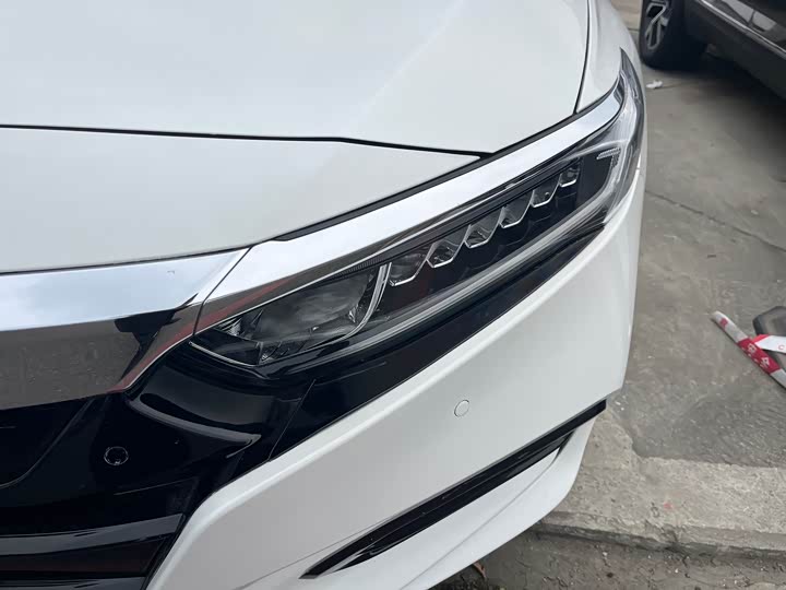 Фото 5 - Honda Accord