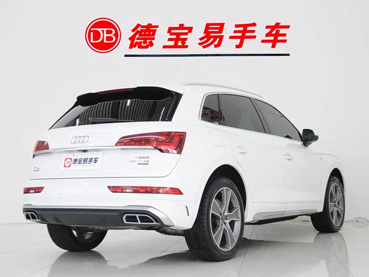 Фото 2 - Audi Q5L