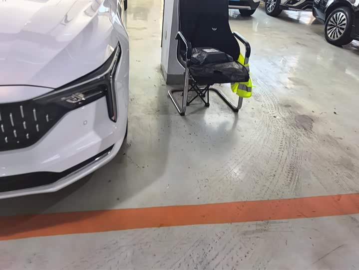 Фото 5 - Bestune B70