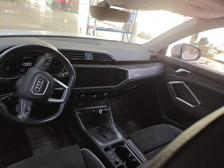 Фото 3 - Audi Q3