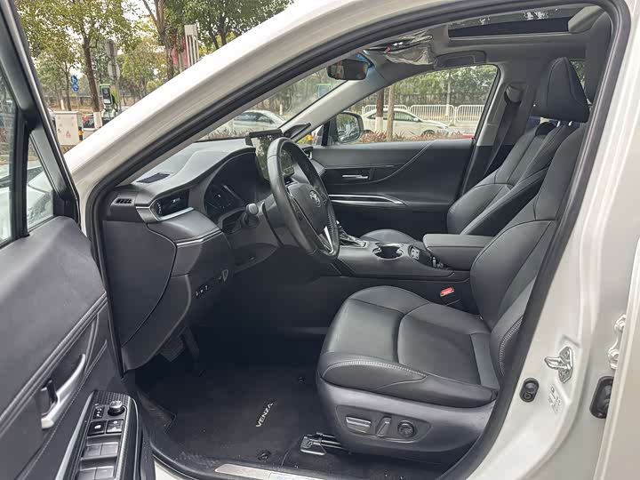 Фото 4 - Toyota Venza