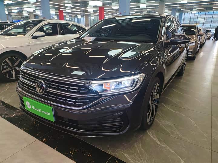 Фото 1 - Volkswagen Sagitar L