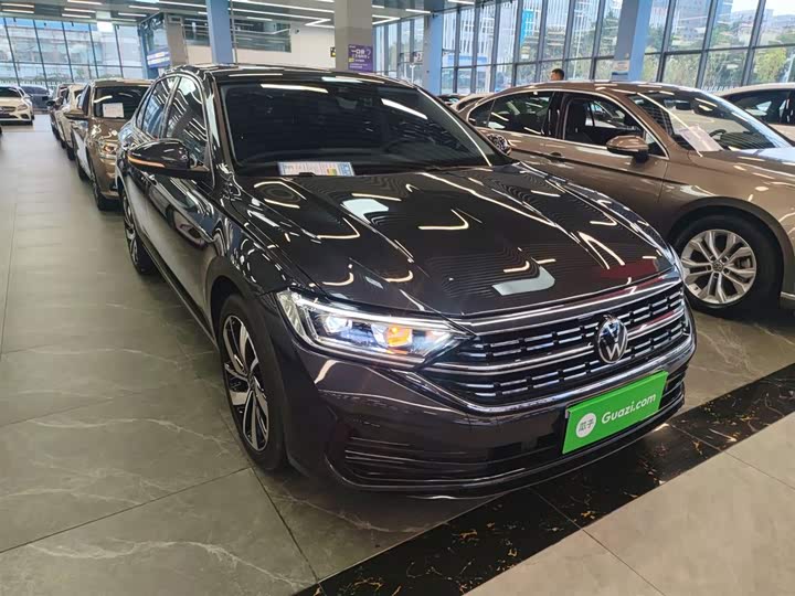 Фото 4 - Volkswagen Sagitar L