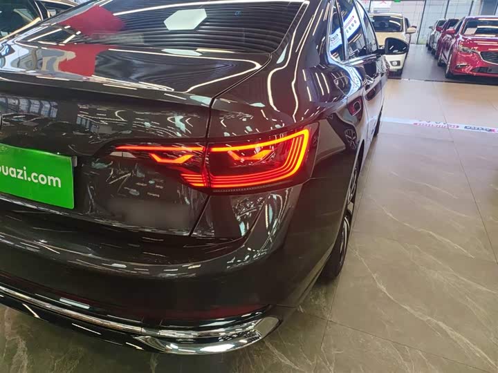 Фото 8 - Volkswagen Sagitar L