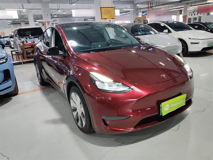 Фото 4 - Tesla Model Y