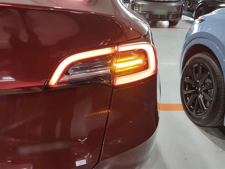 Фото 8 - Tesla Model Y