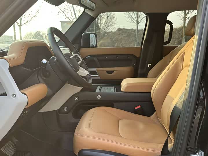 Фото 4 - Land Rover Defender