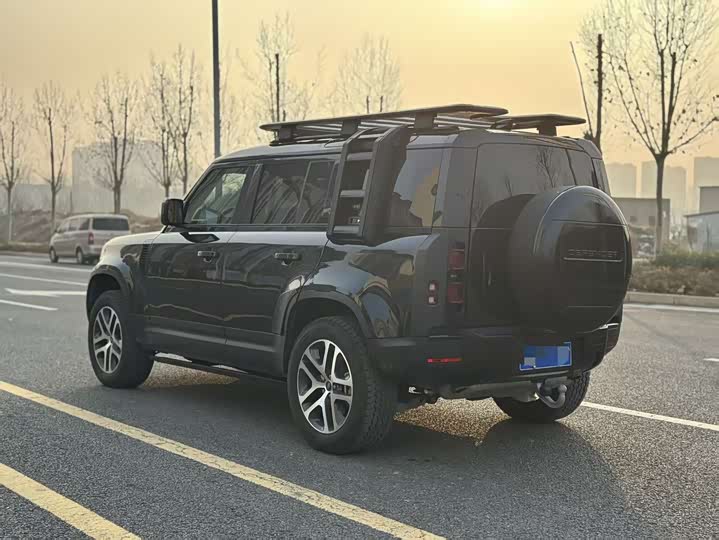 Фото 7 - Land Rover Defender