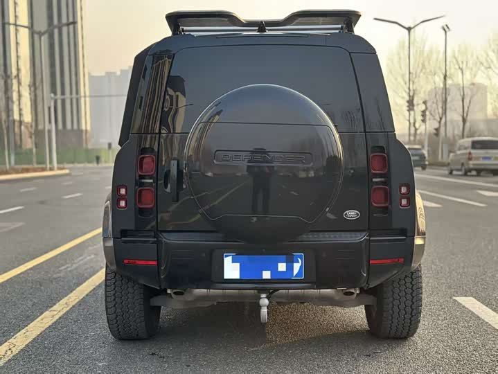 Фото 8 - Land Rover Defender