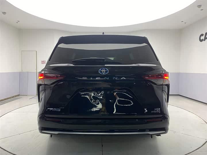 Фото 6 - Toyota Sienna