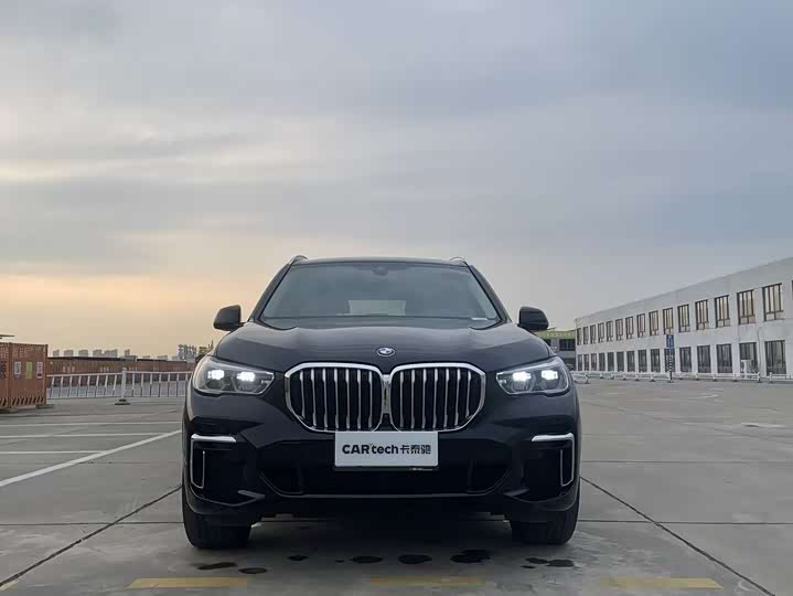 Фото 2 - BMW X5