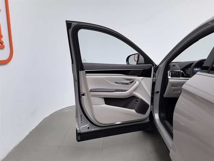 Фото 8 - BYD Song Plus Hybrid/EV