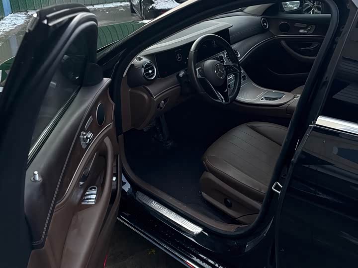 Фото 5 - Mercedes-Benz E-Class Hybrid