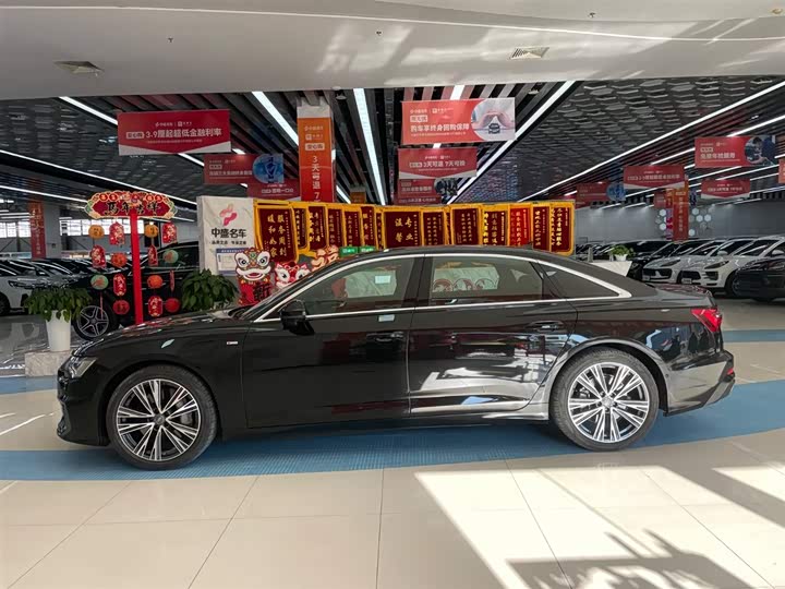 Фото 4 - Audi A6L