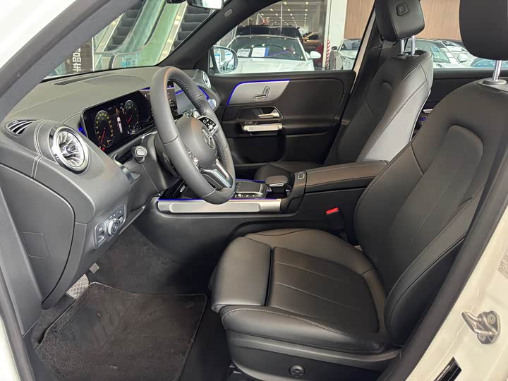 Фото 7 - Mercedes-Benz GLB-Class