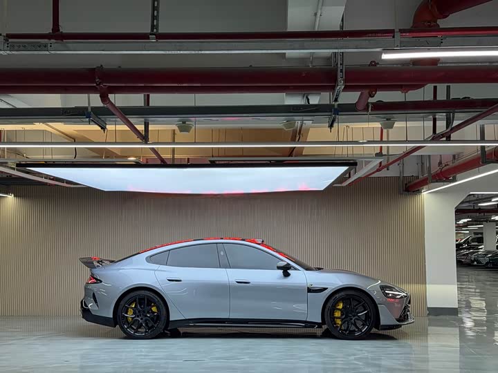 Фото 4 - Xiaomi SU7 Ultra