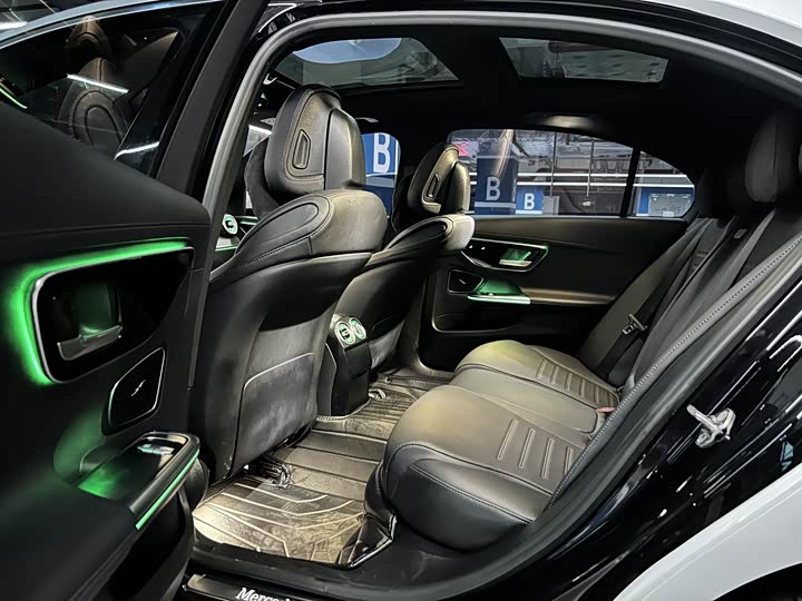 Фото 5 - Mercedes-Benz C-Class