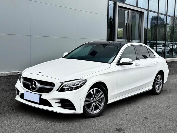 Фото 1 - Mercedes-Benz C-Class