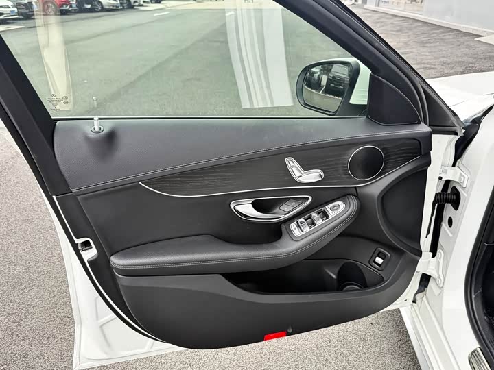 Фото 5 - Mercedes-Benz C-Class