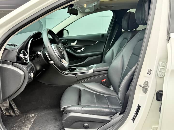 Фото 6 - Mercedes-Benz C-Class