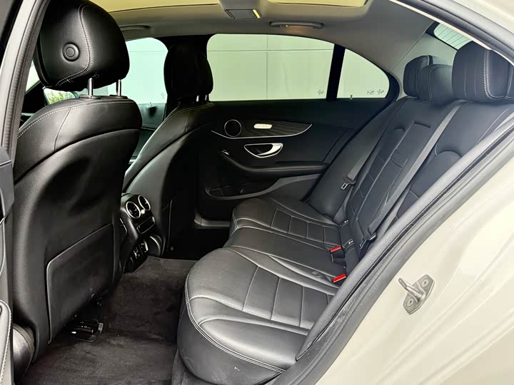 Фото 8 - Mercedes-Benz C-Class