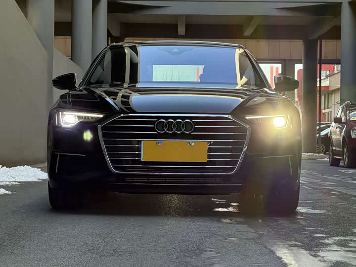 Фото 2 - Audi A6L