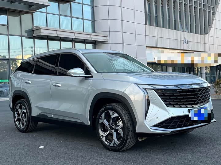 Фото 2 - Geely Atlas L