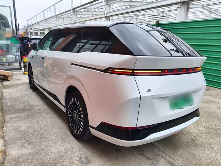Фото 5 - XPeng X9