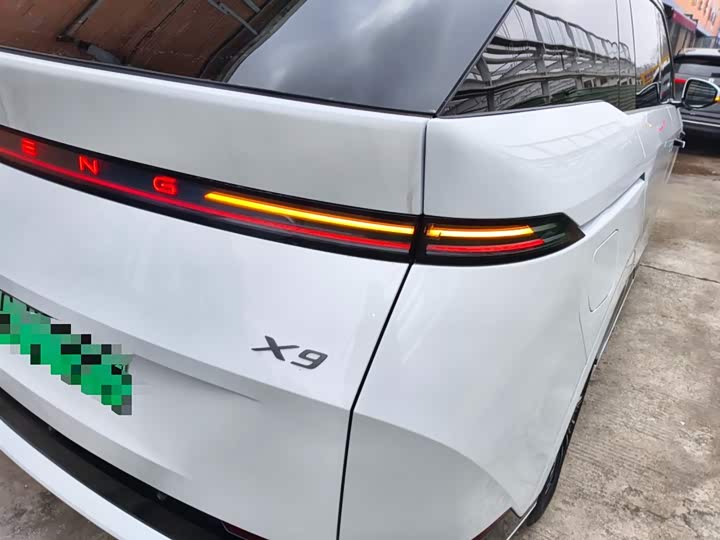 Фото 8 - XPeng X9