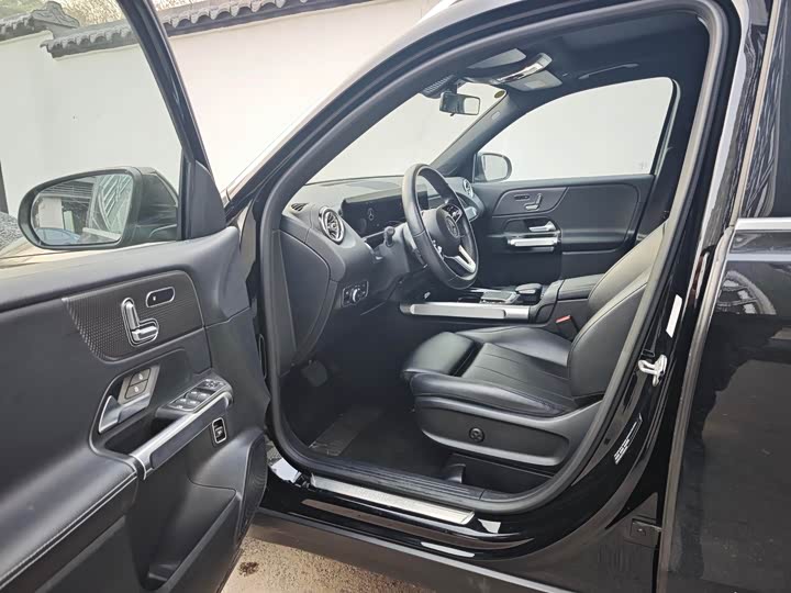 Фото 4 - Mercedes-Benz GLB-Class