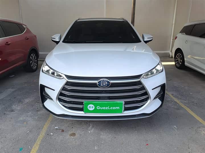 Фото 3 - BYD Tang Hybrid/EV