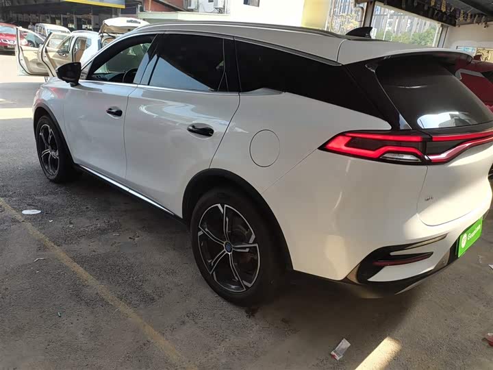 Фото 5 - BYD Tang Hybrid/EV