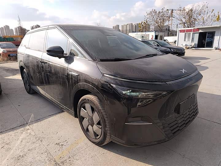 Фото 4 - XPeng X9