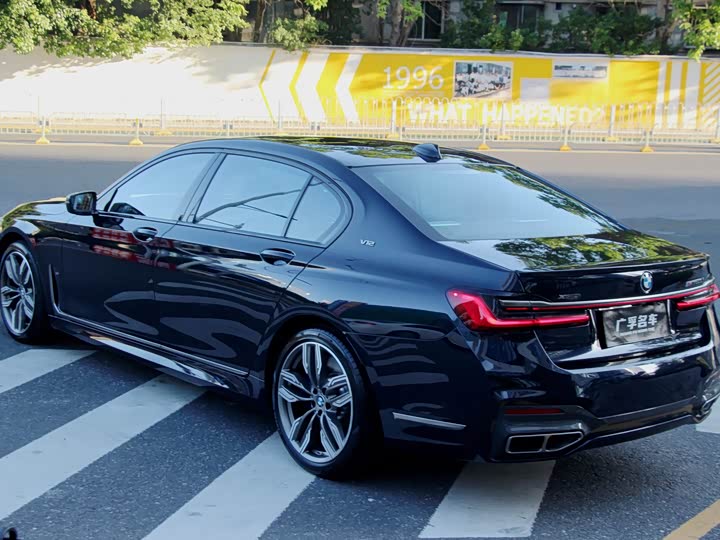 Фото 7 - BMW 7 Series