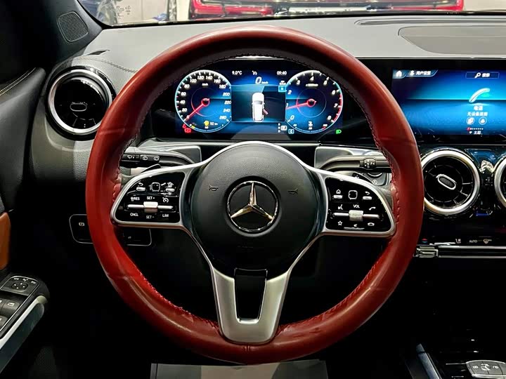 Фото 7 - Mercedes-Benz GLB-Class