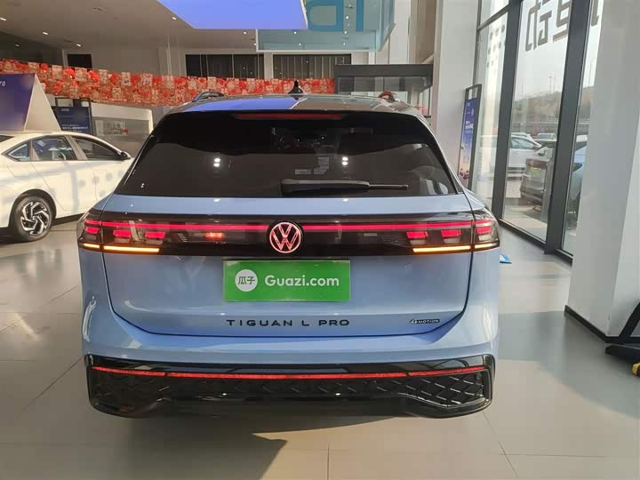Фото 5 - Volkswagen Tiguan L Pro