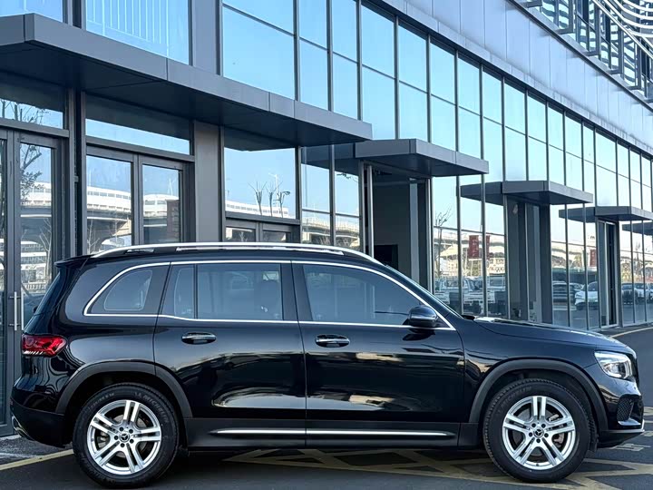 Фото 4 - Mercedes-Benz GLB-Class