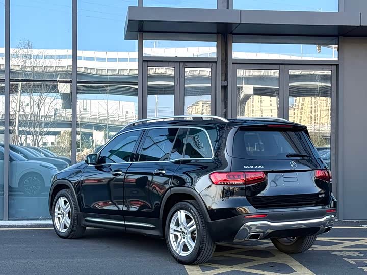 Фото 5 - Mercedes-Benz GLB-Class