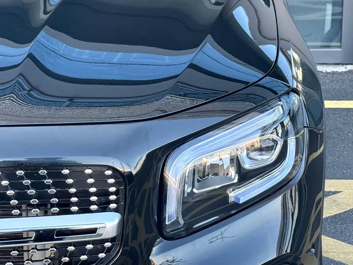 Фото 8 - Mercedes-Benz GLB-Class