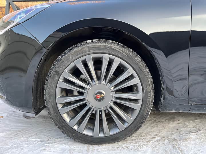 Фото 5 - Hongqi H5