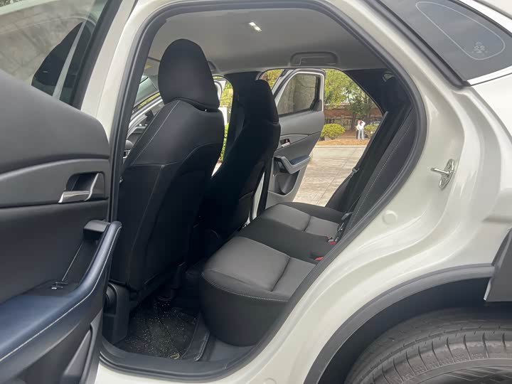 Фото 7 - Mazda CX-30