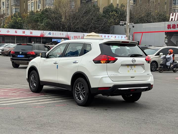 Фото 4 - Nissan X-Trail