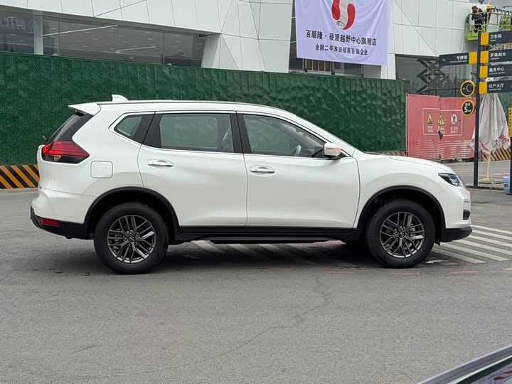 Фото 7 - Nissan X-Trail