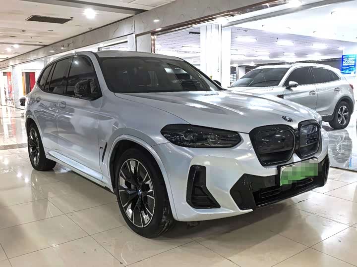 Фото 3 - BMW iX3