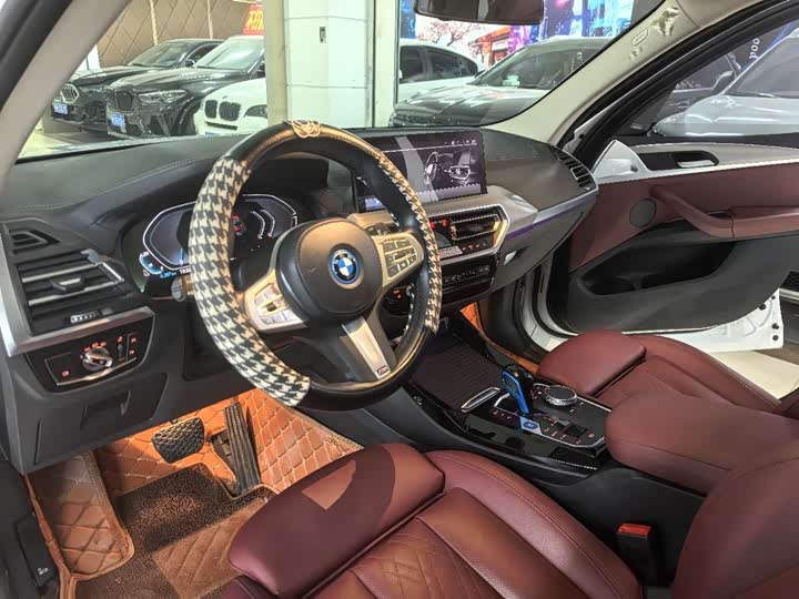 Фото 4 - BMW iX3