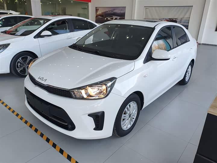 Фото 2 - Kia Pegas