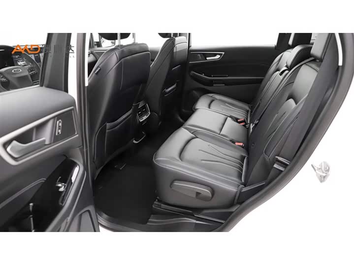 Фото 7 - Ford Edge