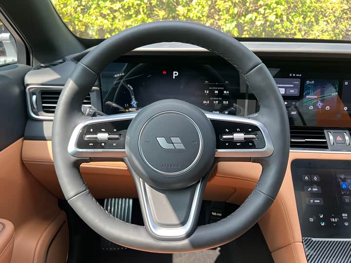 Фото 8 - LiXiang One